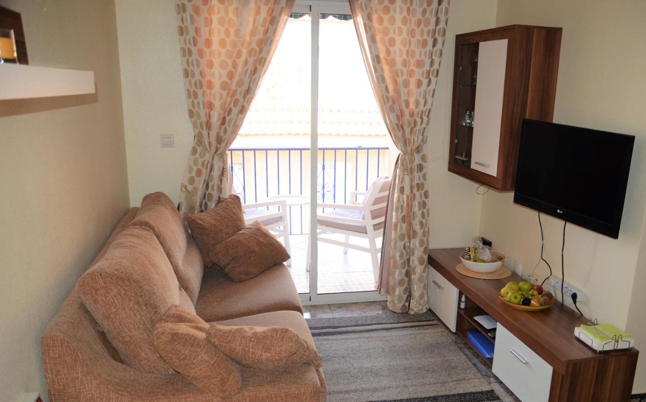 Naufragos Beach Apartment Торрев'єха Екстер'єр фото