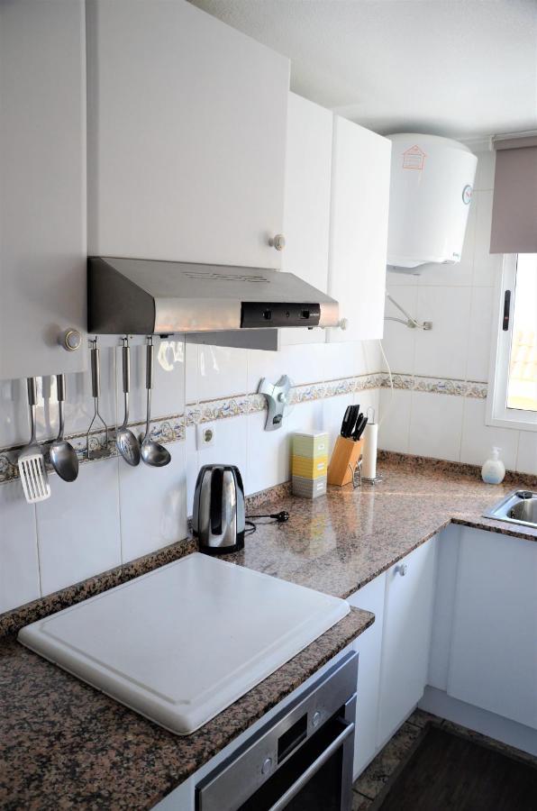 Naufragos Beach Apartment Торрев'єха Екстер'єр фото