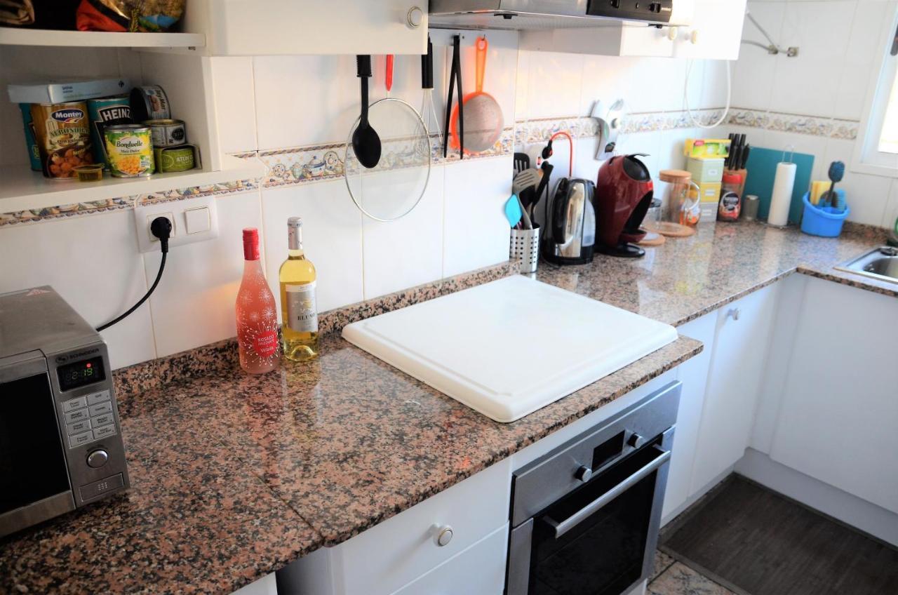 Naufragos Beach Apartment Торрев'єха Екстер'єр фото