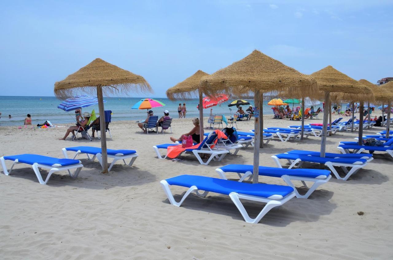 Naufragos Beach Apartment Торрев'єха Екстер'єр фото
